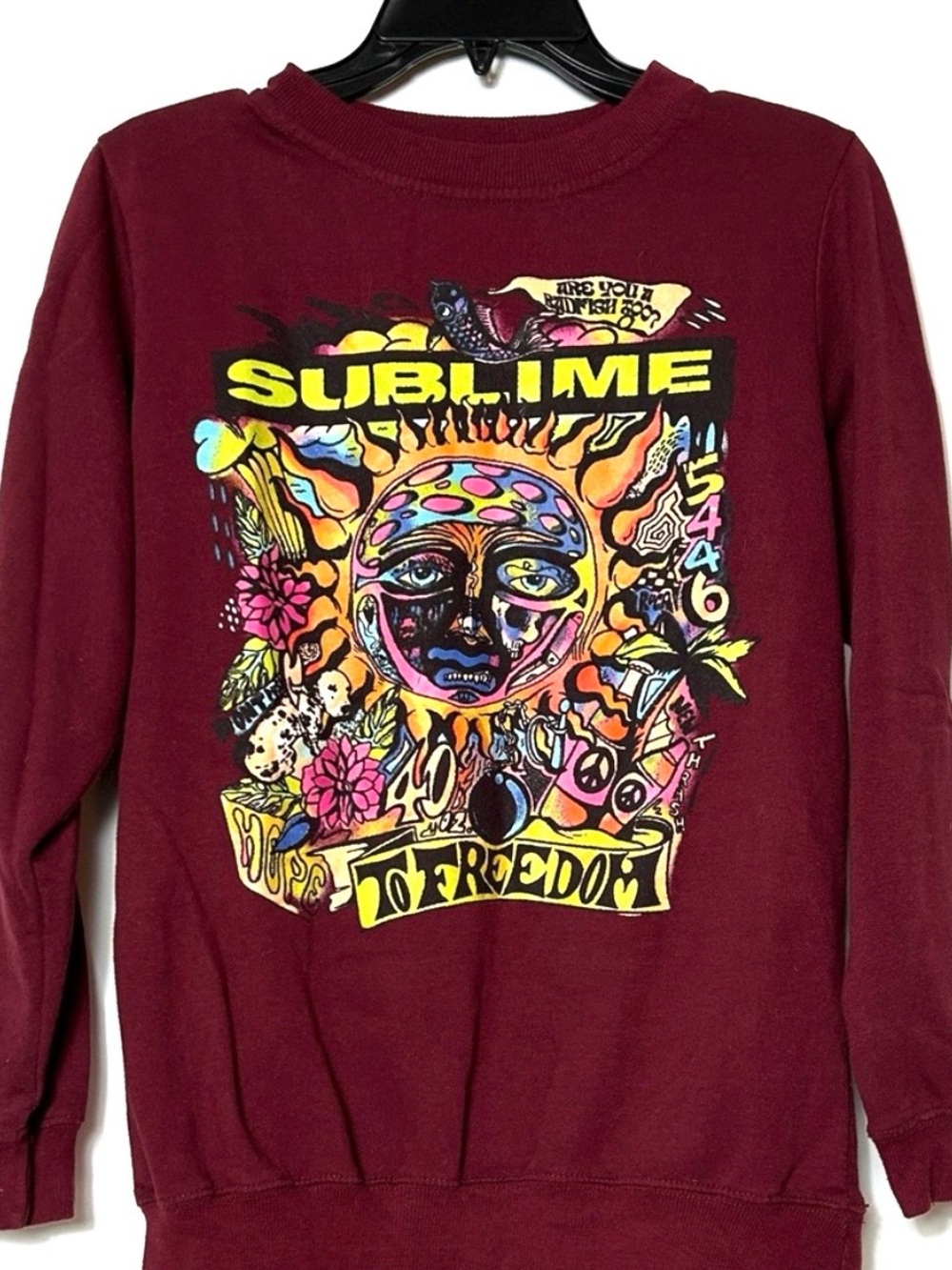 Sublime Sweatshirt Women’s Size Medium Maroon Long Sleeve Graphic Front Pullover